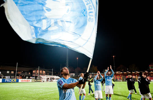 Wilton Figueiredo, Malmö vevar Malmös flagga