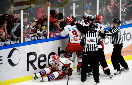 Bråk, slagsmål. Skäm inte ut er och tänk på