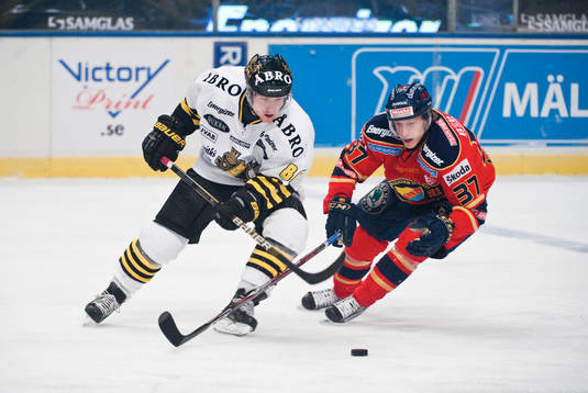 Oscar Ahlström, AIK med John Norman, Djurgården i ryggen