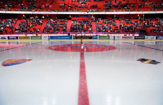 Matchen mellan Djurgården och AIK skjuts upp till 19.20