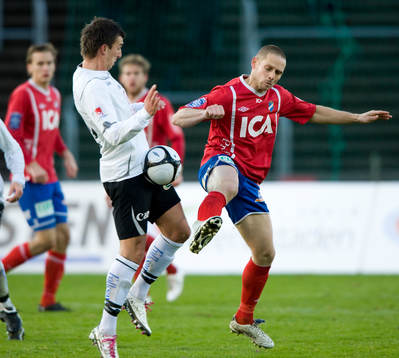 Matchhjälten Daniel Pettersson, Öster