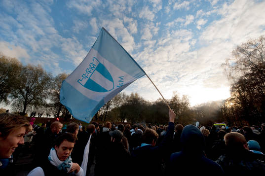 Fotboll, Malmö FF supportrar på väg till