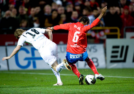 May Mahlangu, Helsingborg och Johan Bertilsson, Kalmar