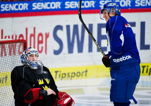 Daniel Larsson, målvakt, och Jakob Silfverberg