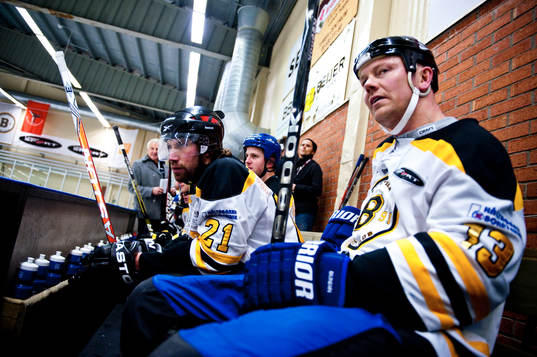 Ishockey, Sven Tumba Johansson hedras med en liten match