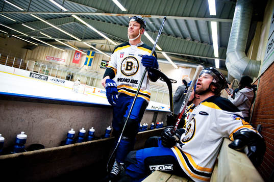 Ishockey, Sven Tumba Johansson hedras med en liten match