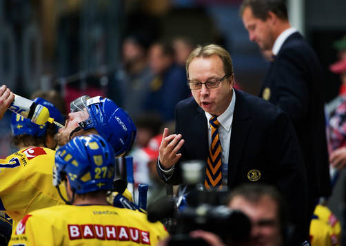 Pär Mårts, förbundskapten, Sverige, manar på sina