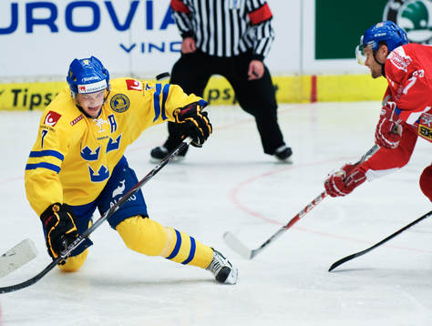 David Rundblad, Sverige, slänger sig för att täcka ett