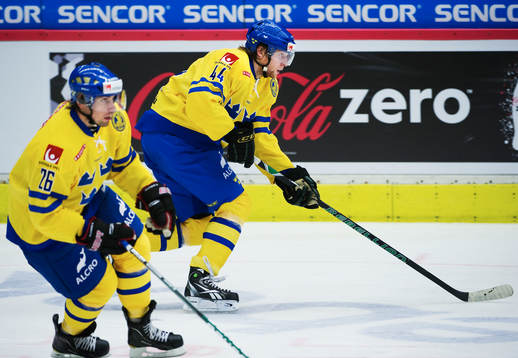 Niklas Olausson och Jonas Junland, Sverige