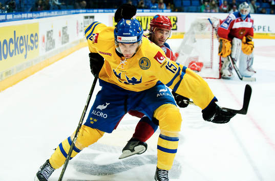Mattias Sjögren, Sverige, håller undan en ryss