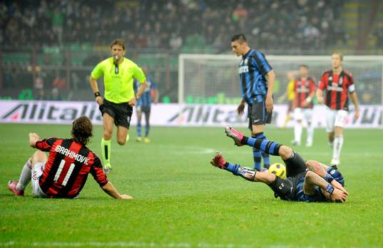 Zlatan Ibrahimovic, Milan knockade ner Marco Matterazzi,
