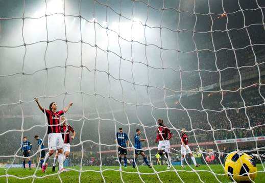 Zlatan Ibrahimovic, Milan gjorde 1-0 på straff bakom Luca