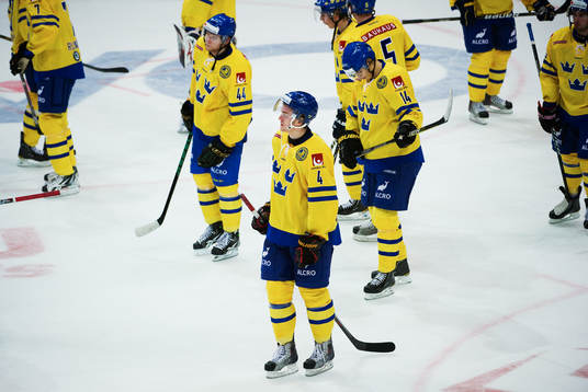 Mattias Ekholm, Sverige, och andra svenska spelare deppar.
