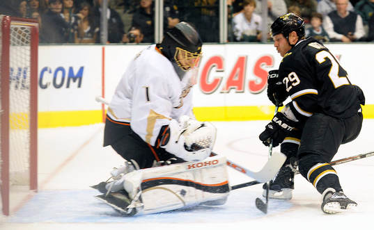 Jonas Hiller, Anaheim, målvakt och Steve Ott, Dallas
