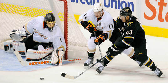 Jonas Hiller, målvakt, Saku Koivu, Anaheim och Mike