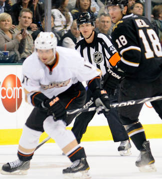 Lubomir Visnovsky,  Anaheim, Marcus Vinnerborg, domare och