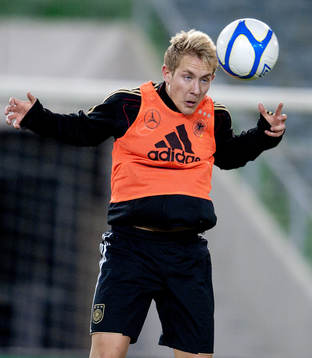 Lewis Holtby