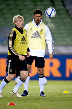 Andreas Beck, Sami Khedira