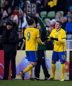Alexander Gerndt, Sverige, gör sin första landskamp. Kim