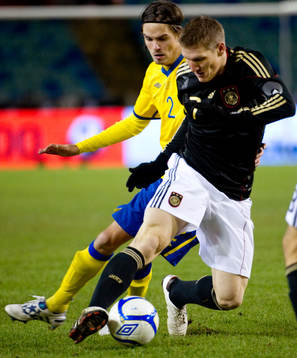 Mikael Lustig, Sverige, Bastian Schweinsteiger, Tyskland