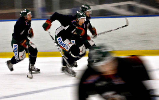 Deppiga miner bland Frölunda Indians spelare dagen