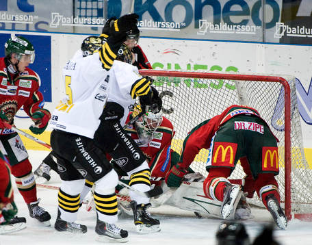 AIK gör 1-2 genom Tobias Ericsson, Johan Holmqvist,