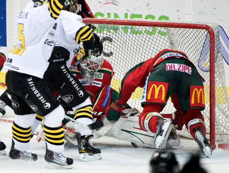 AIK gör 1-2 genom Tobias Ericsson, Johan Holmqvist,