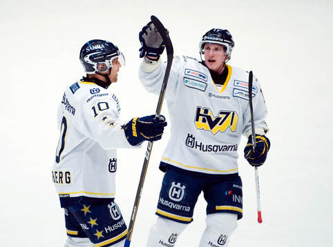 Martin Thörnberg och Juuso Hietanen, HV71, jubel