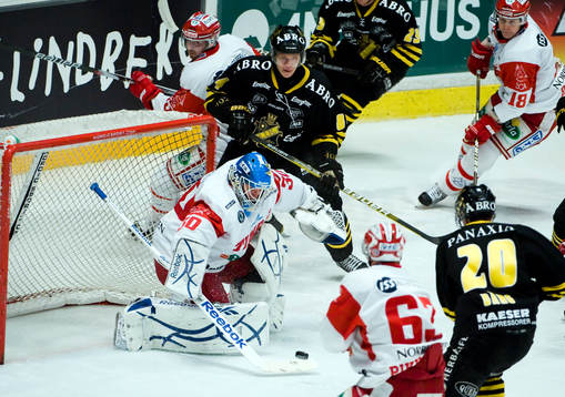Gustaf Lindvall, målvakt, Timrå och Patric Blomdahl, AIK
