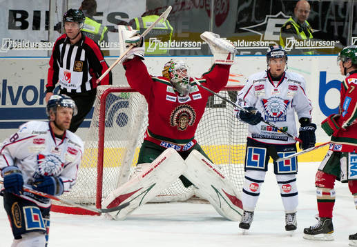 Johan Holmqvist, målvakt Frölunda, jubel