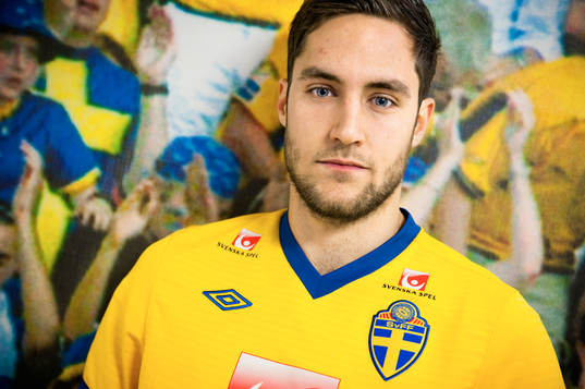 Niklas Backman som får följa med på januariturnén