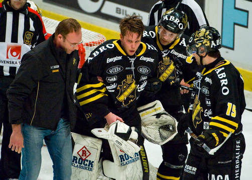 Viktor Fast, målvakt, AIK skadad. Skada