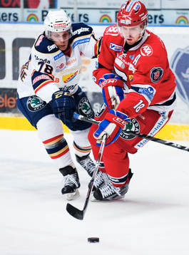 Josef Boumedienne, Djurgården, jagar Linus Videll,