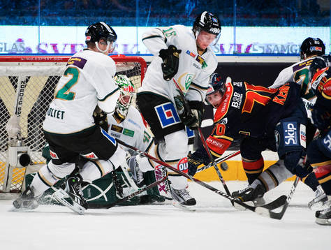 Mario Kempe, Djurgården, oroar framför Christopher