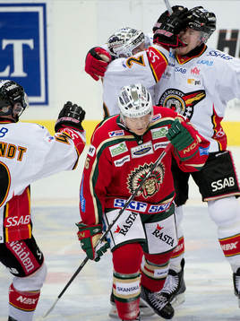Chris Abbott, Luleå, avgör matchen i Sudden Death, jubel