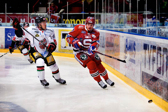 Jacob Blomqvist, Modo, jagar Julian Jakobsen, Södertälje