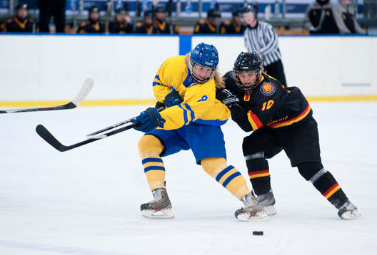 Emma Martinsson, Sverige och Karina Port, Tyskland