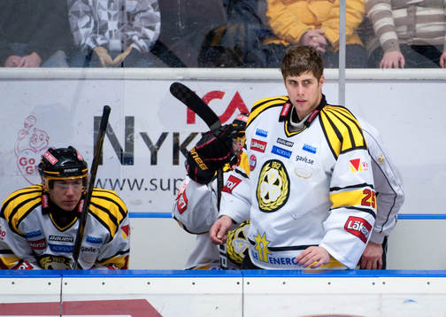 Målvaktsbyte i Brynäs, Thomas Greiss får sätta sig på