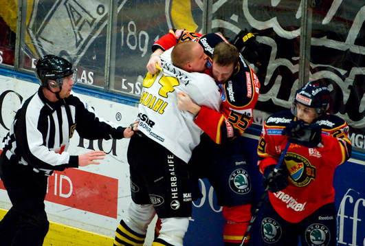 Patric Blomdahl, AIK och David Printz, Djurgården. Bråk,