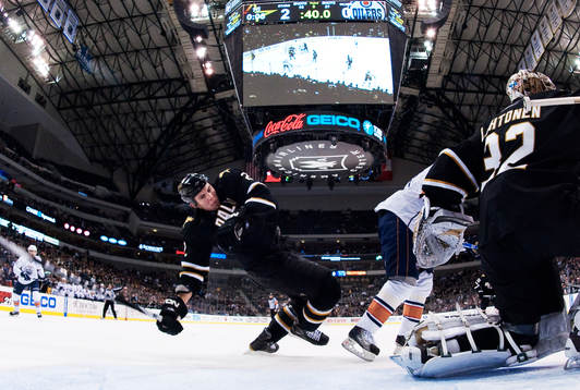 Nicklas Grossman, Dallas, faller