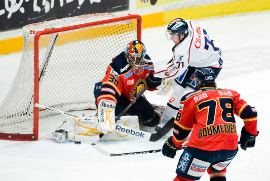 Mark Owuya, målvakt, Djurgården och Jaroslav Hlinka,