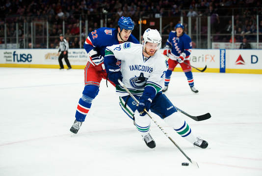 Brian Boyle, New York Rangers, och Daniel Sedin, Vancouver