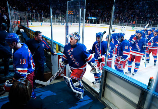 Henrik Lundqvist, målvakt, New York Rangers, lämnar isen