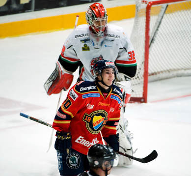 Mario Kempe, Djurgården och Tuomas Tarkki, målvakt, Modo