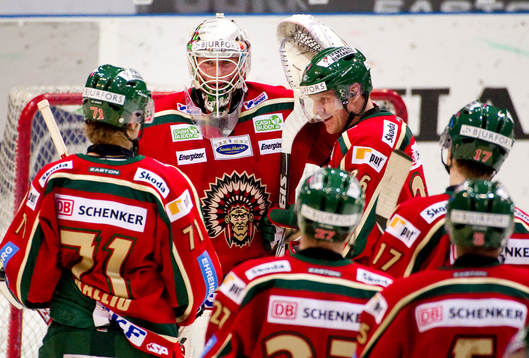 Johan Holmqvist, målvakt, Frölunda jubel
