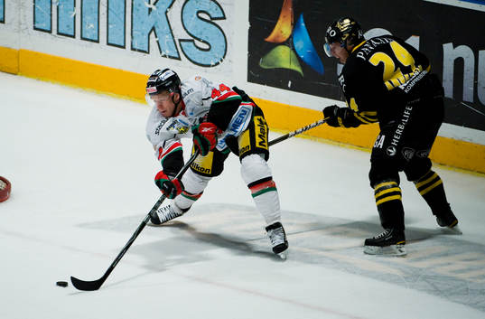Nicklas Danielsson, Modo och Johan Andersson, AIK
