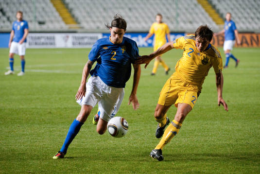 Mikael Lustig, Sverige