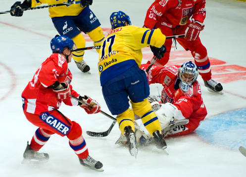 Mathias Tjärnqvist, Sverige och Jakub Stepanek, målvakt,