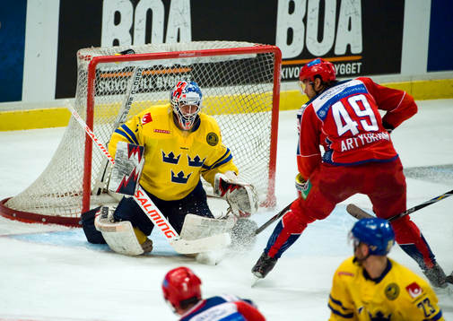 Stefan Liv, målvakt, Sverige och Evgeny Artyukhin, Ryssland
