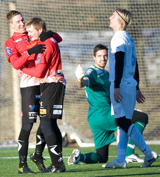 1-2 Fredrik Jensen, Trelleborg, som överlistar Dusan